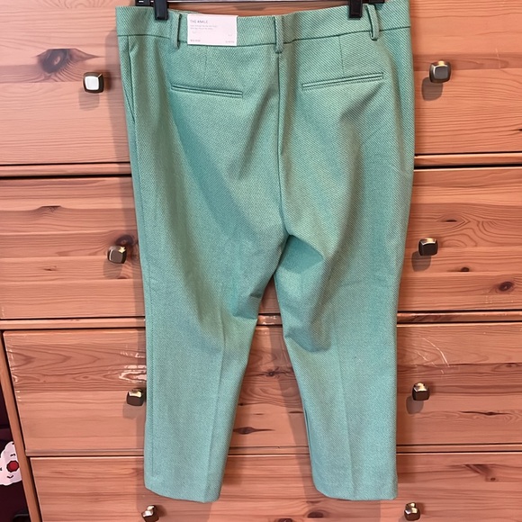 NWT Ann Taylor 12 petite green textured cropped slacks - Picture 5 of 8